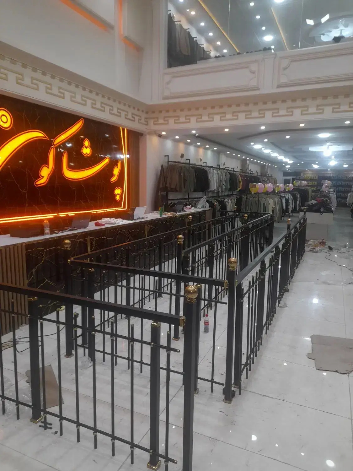 نرده استیل و حفاظ بانکی