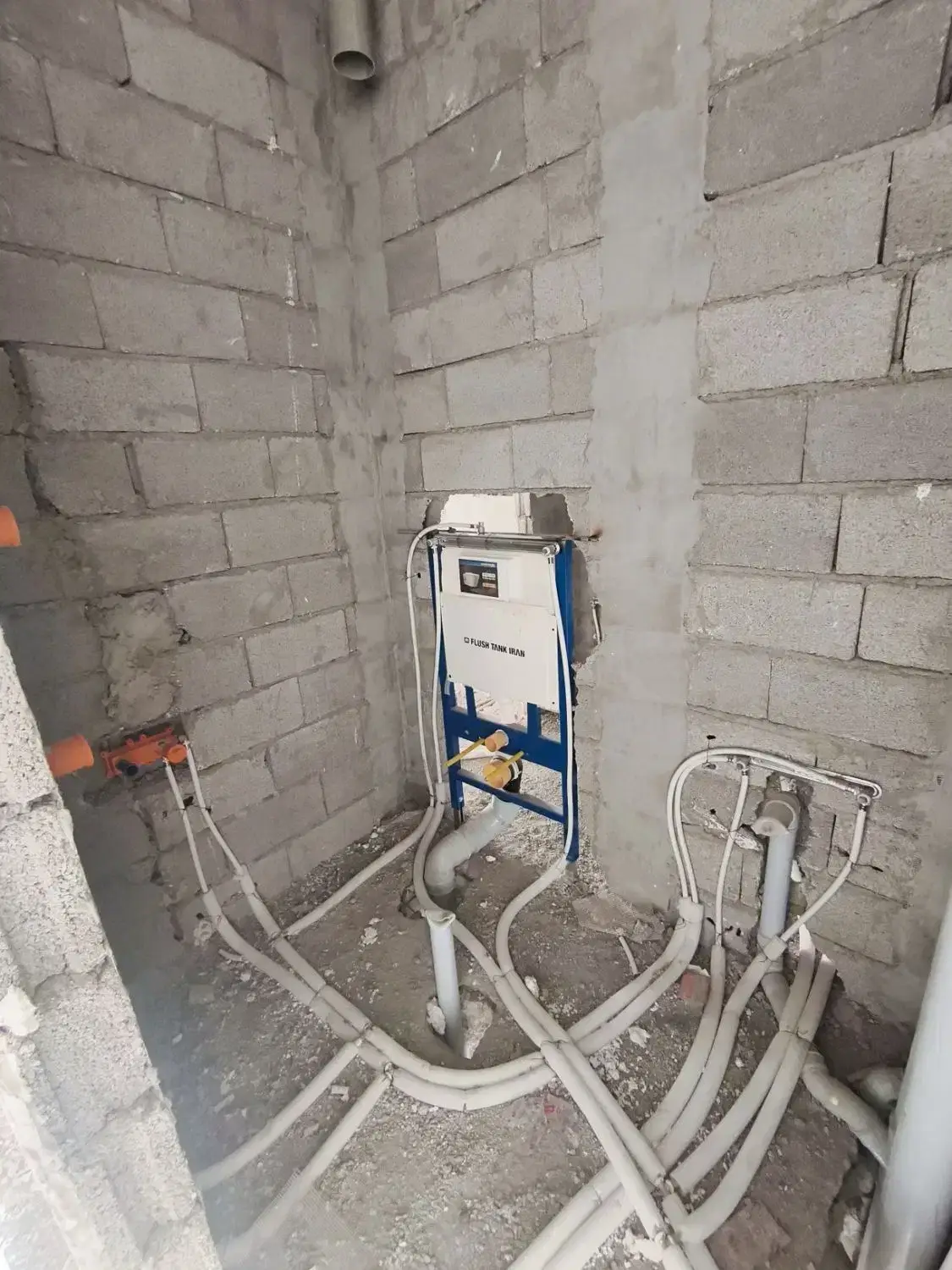 نصب شیرآلات و رادیاتور و لوله کشی