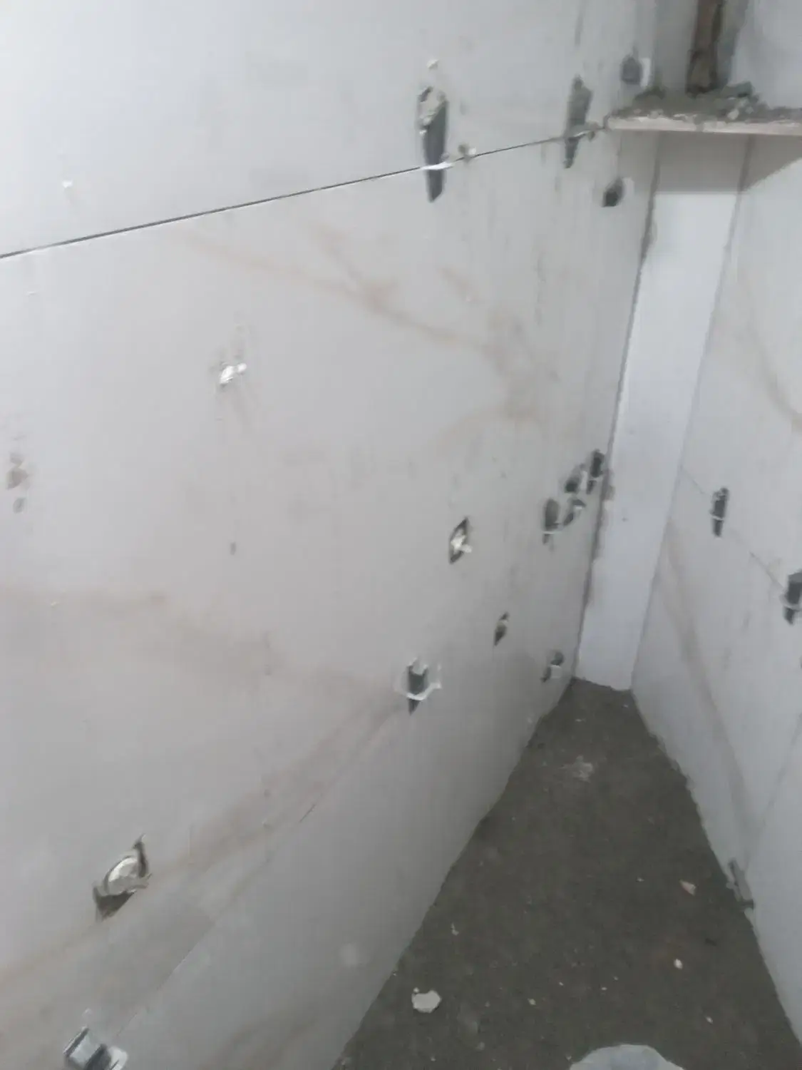 بنایی کاشی سرامیک کاری سیمان ایزوگام رفع نم سرویس