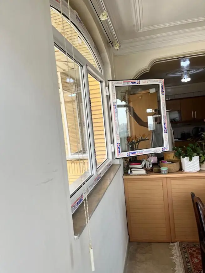 ساخت و نصب و تعمیر در و پنجره و توری