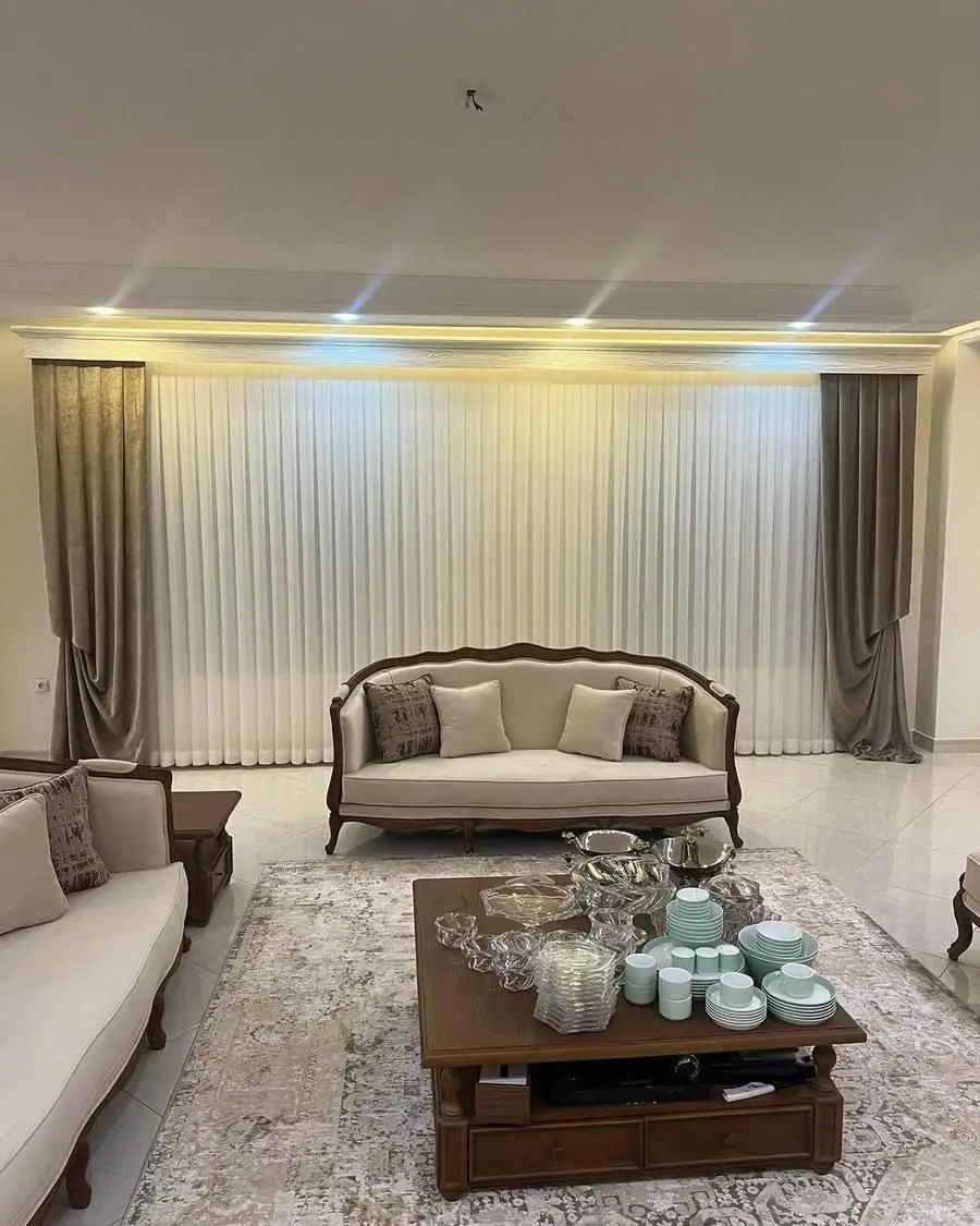 نصاب پرده(جابه جایی،خشکشویی،تعمیرات)