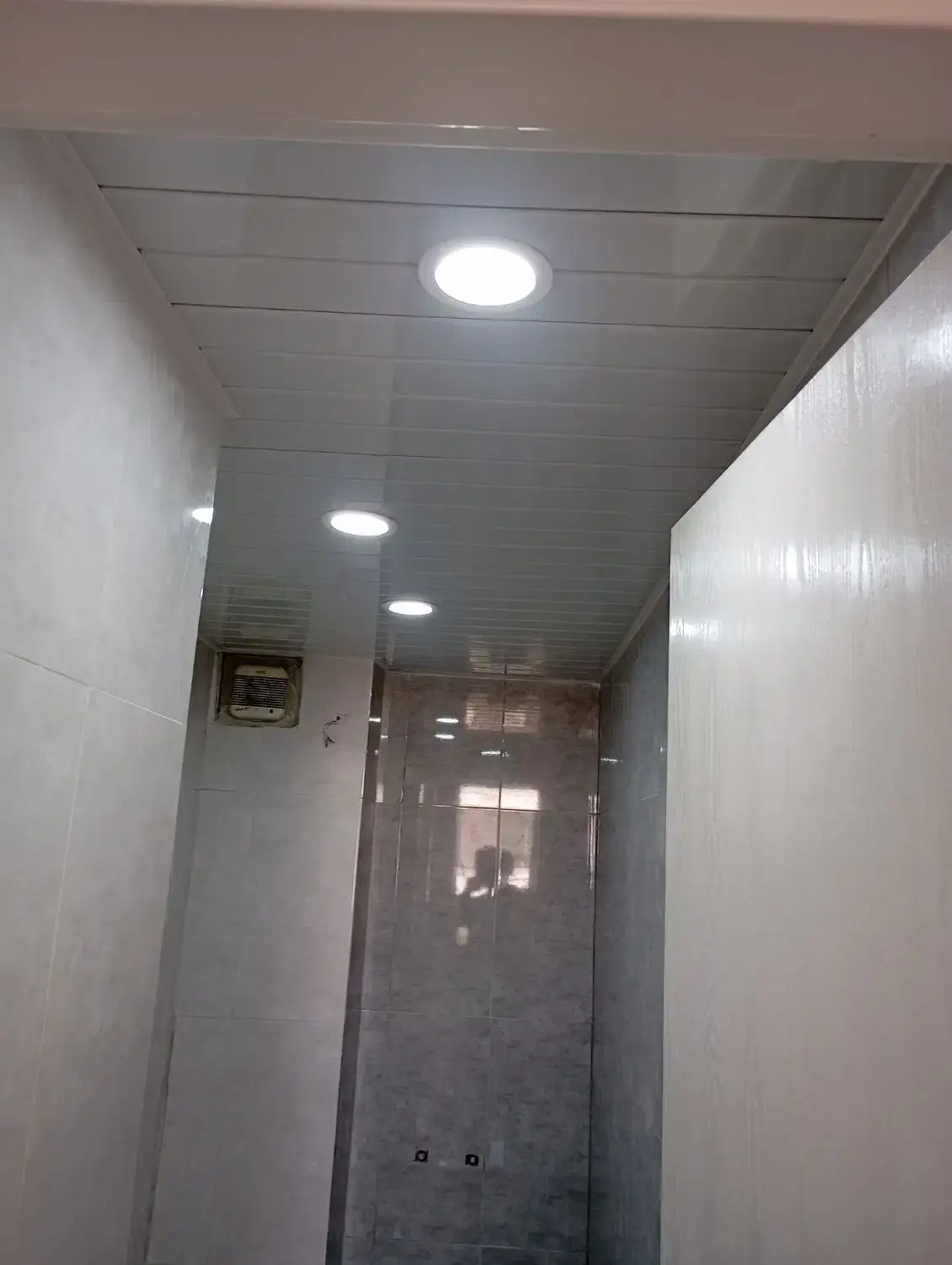 تعغیرات ،تعمیرات ،گچکاری ،کاشیکاری،بازسازی نقاشی