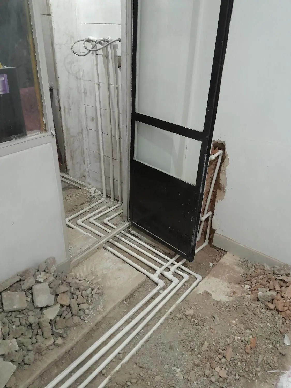 لوله کش آب سردوگرم و پکیج وفاضلاب تاسیسات باغستان