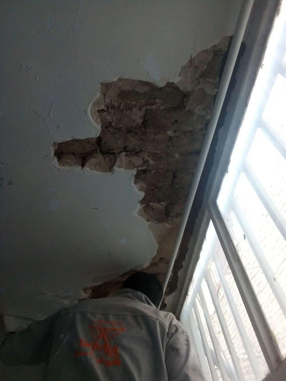 گچکاری خوردکاری و تخریب