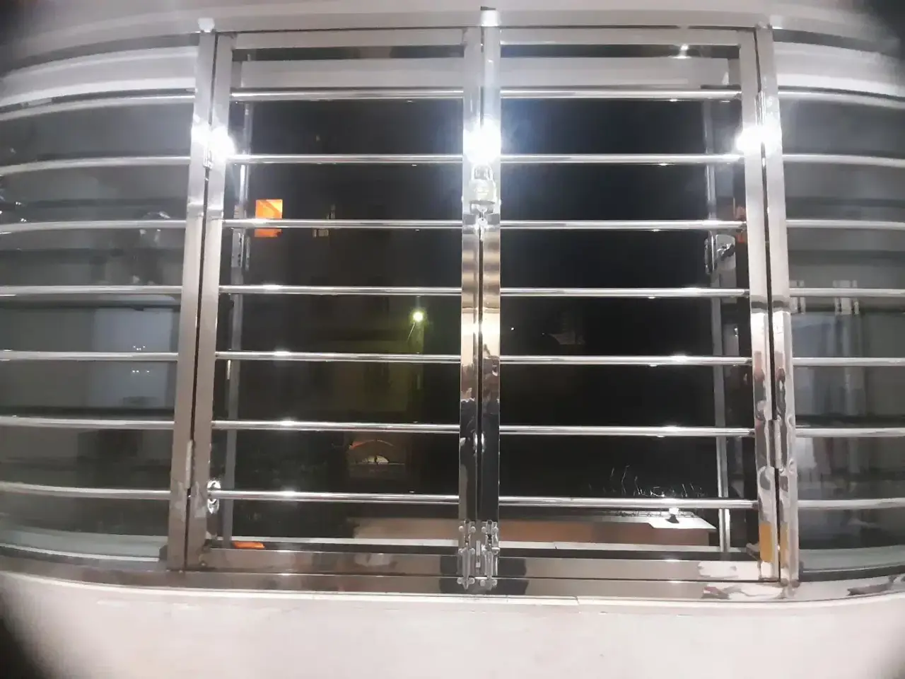 نرده استیل و حفاظ بانکی