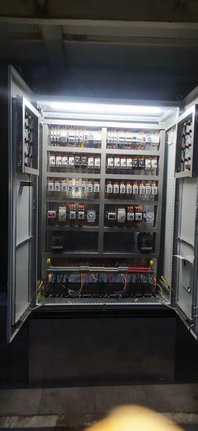 برقکار صنعتی و تابلو برق plc و کنتاکتوری و ساختمان