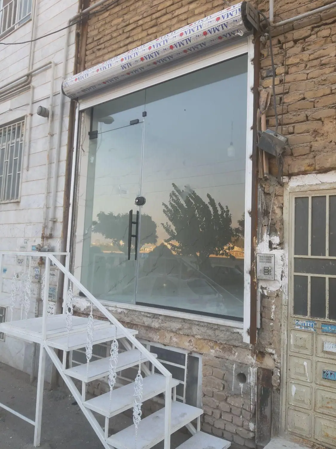 پارتیشن شیشه ای / درب اتوماتیک / شیشه میرال