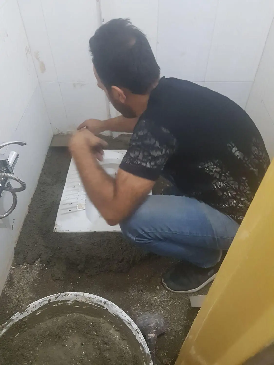 تخریب باز سازی داخل واحد