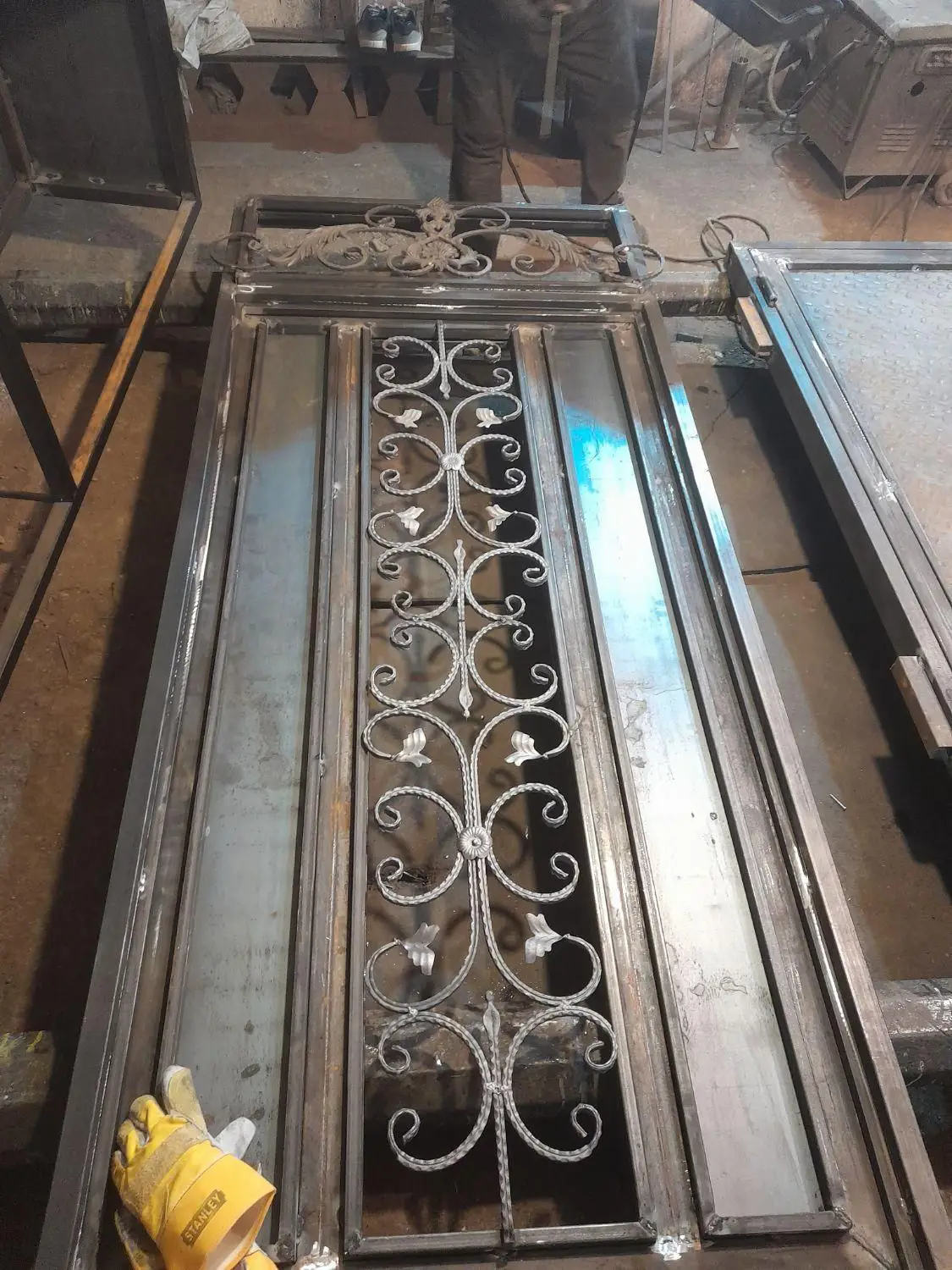 حفاظ درب اکاردونی نرده چهارچوب شاخ گوزنی جوشکار